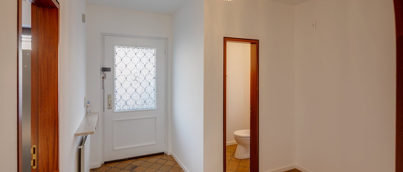 chalet adosado en esquina München Obersendling 03 pasillo 12456