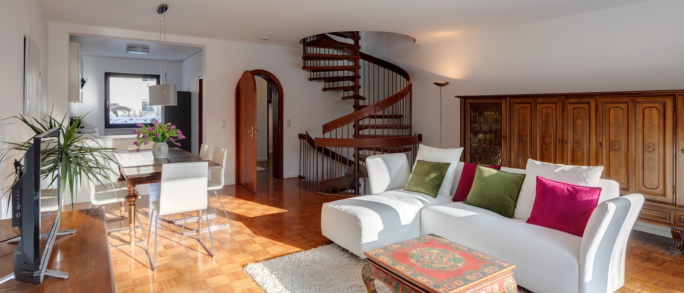 chalet adosado en esquina München Obersendling 04 zona de día  12456