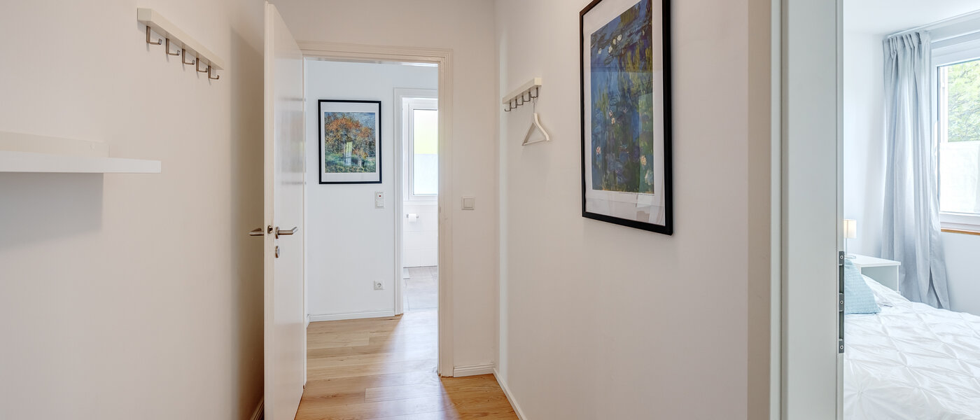 piso con jardín Germering 01 pasillo 13004