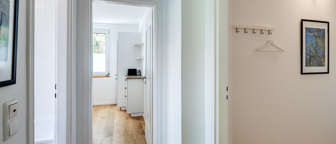 piso con jardín Germering 02 pasillo 13004