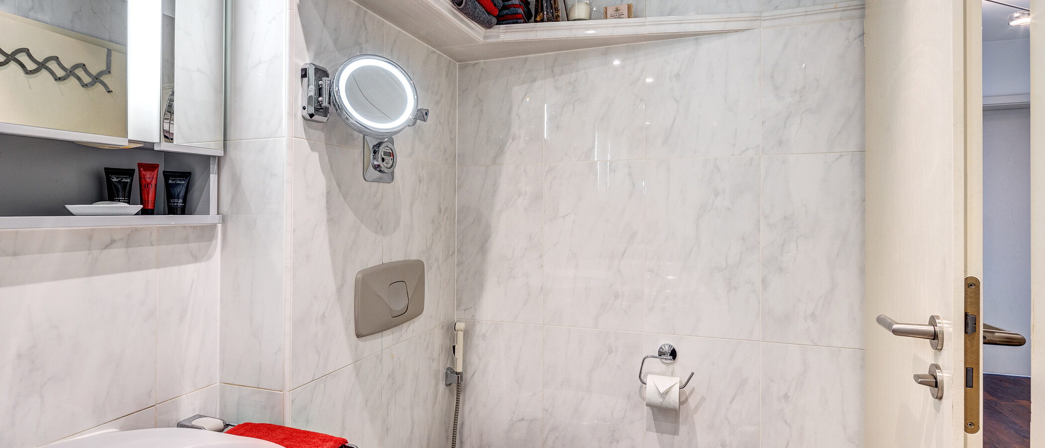 dúplex con galería Unterföhring 03 baño 13159