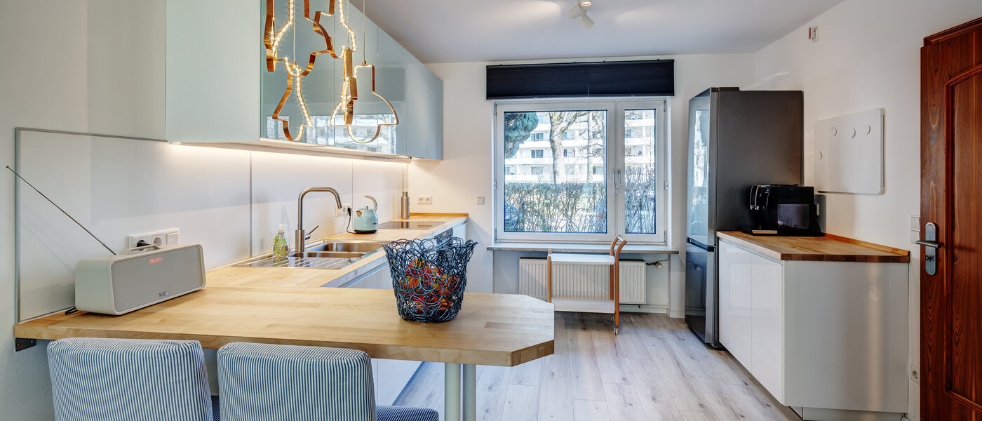 chalet adosado en el medio München Obersendling 01 cocina 13312