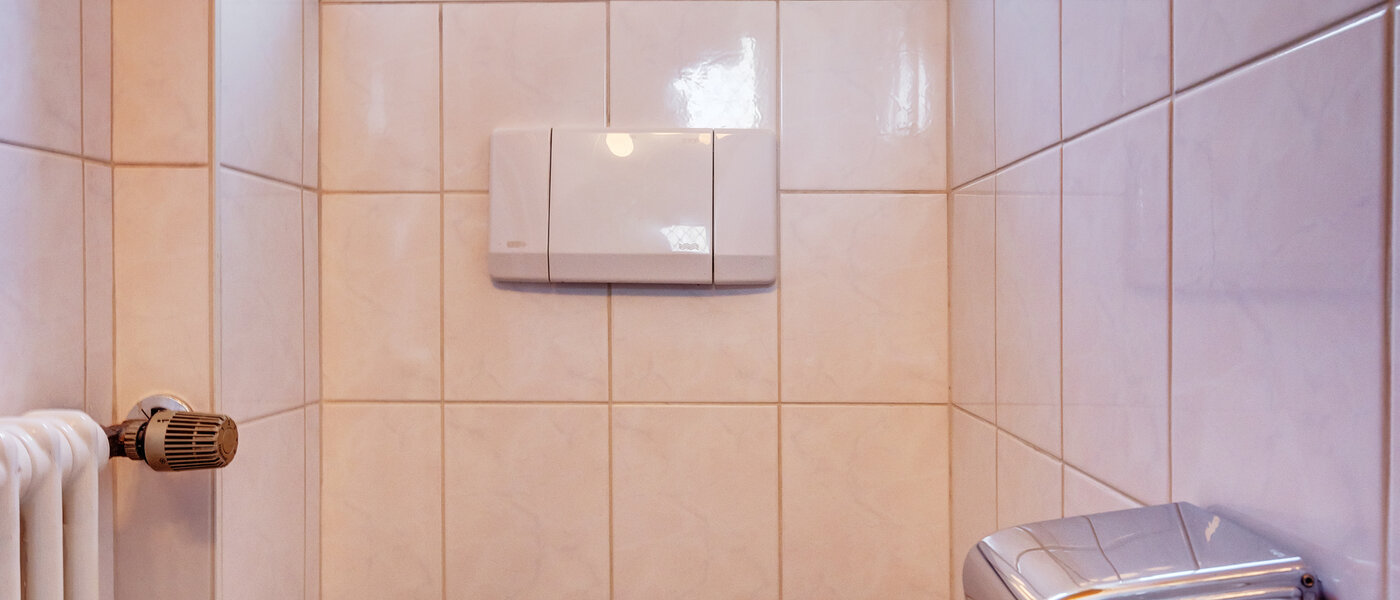 chalet adosado en el medio München Obersendling 02 WC de invitados 13312