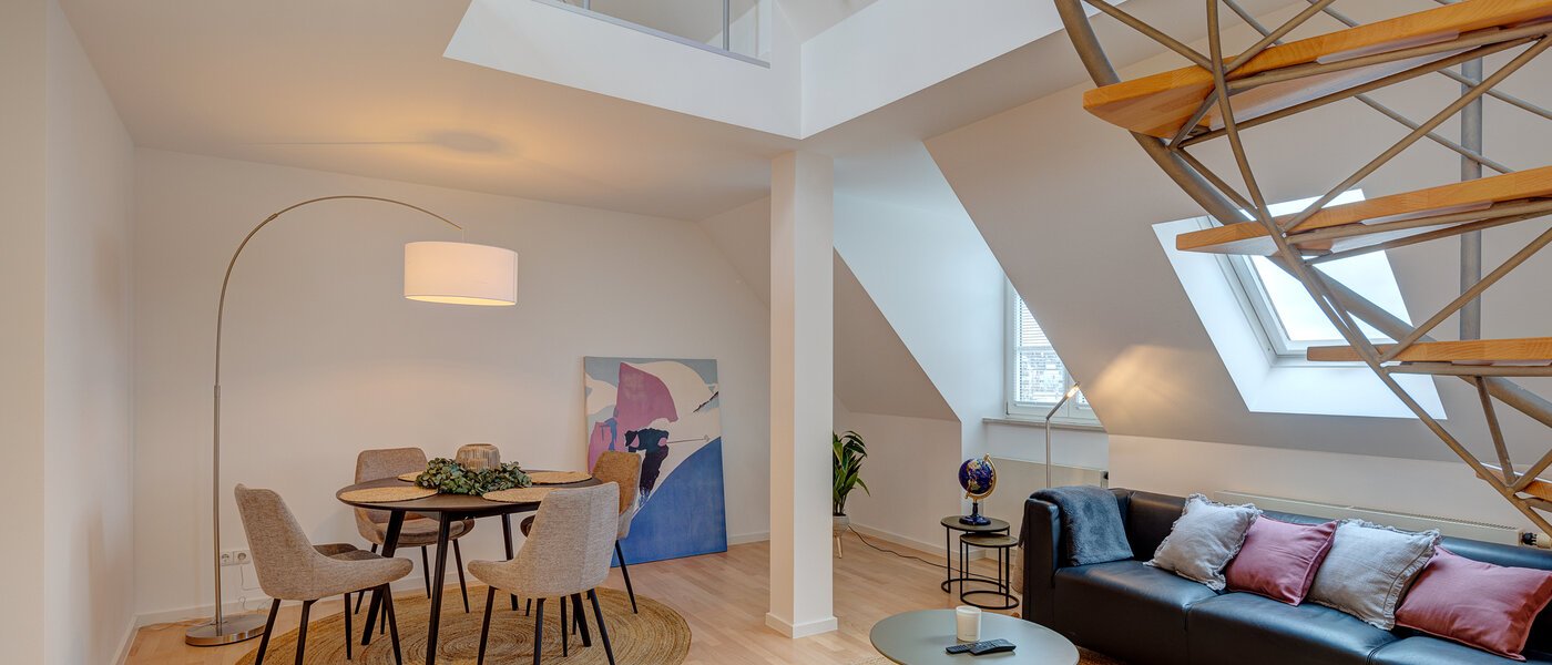 dúplex con galería München Maxvorstadt 01 zona de día  13317