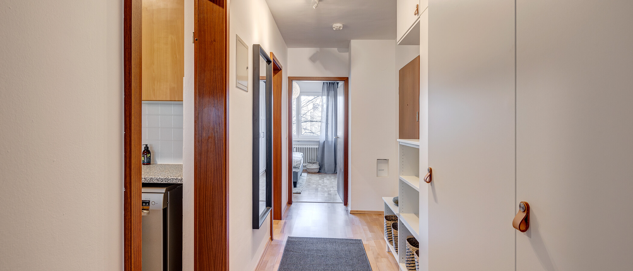 apartamento München Neuhausen 01 pasillo 13344