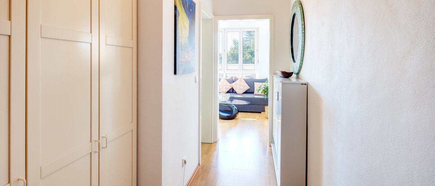 ático con terraza München Neuperlach 01 pasillo 13658