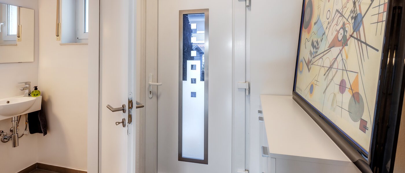 chalet adosado en esquina Eichenau 02 pasillo 13696