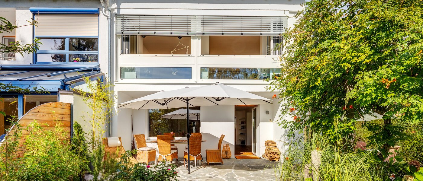 chalet adosado en esquina Eichenau 01 terraza 13696