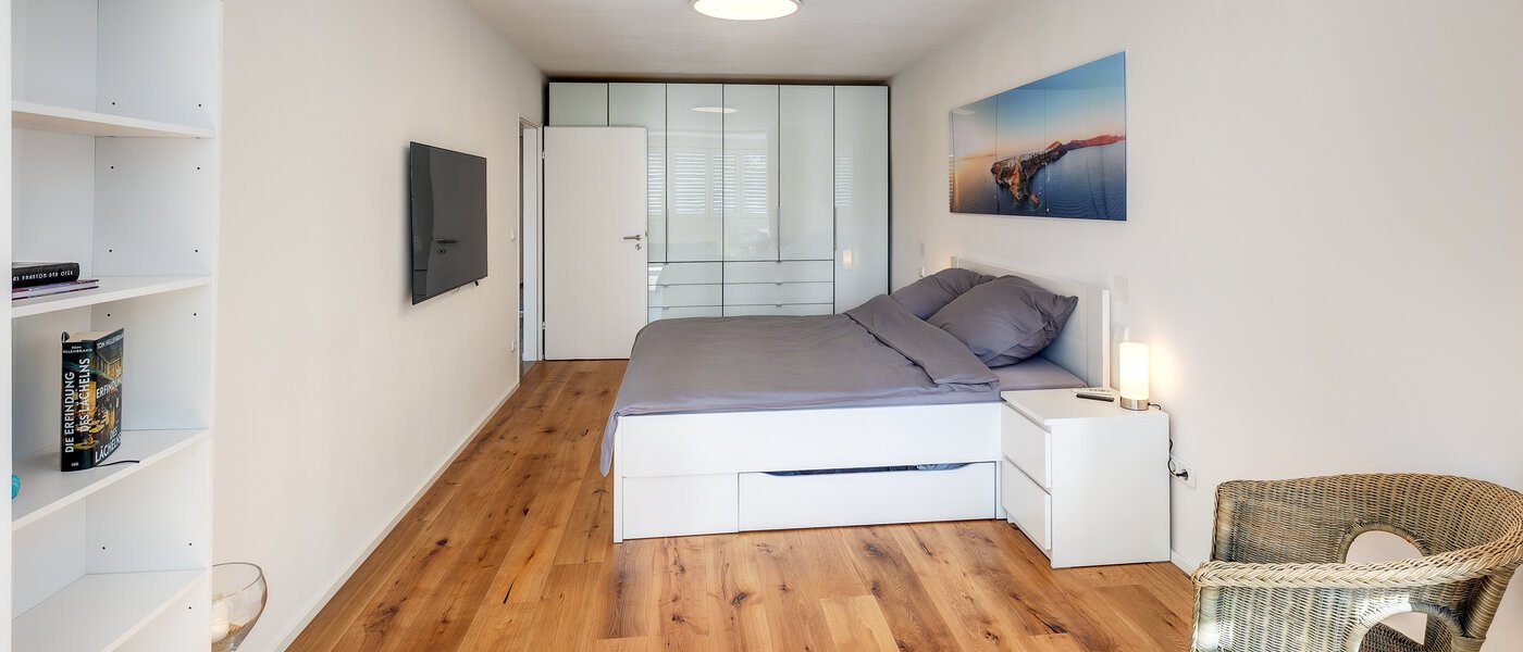 chalet adosado en esquina Eichenau 03 1. dormitorio 13696