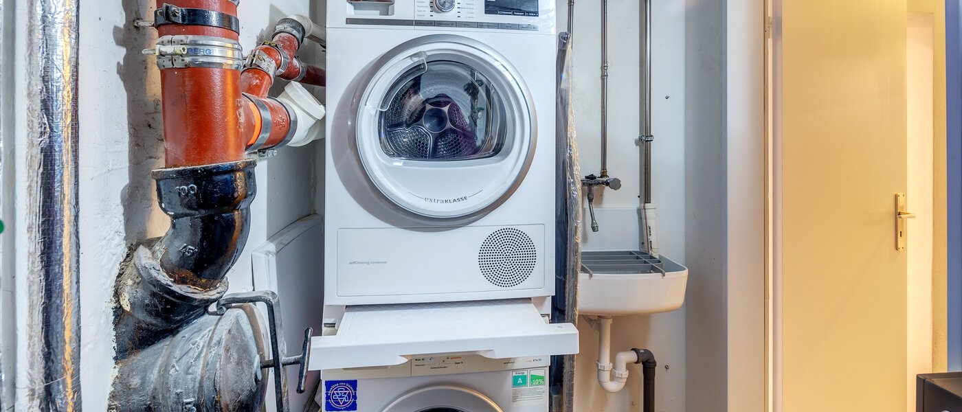 chalet adosado en esquina Eichenau 01 lavadero 13696