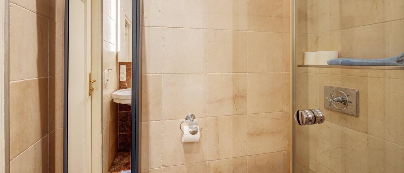 apartamento München Maxvorstadt - Rund um den Josephplatz 03 baño 13761