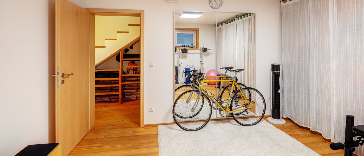 casa unifamiliar Oberhaching 03 cuarto de fitness 13766