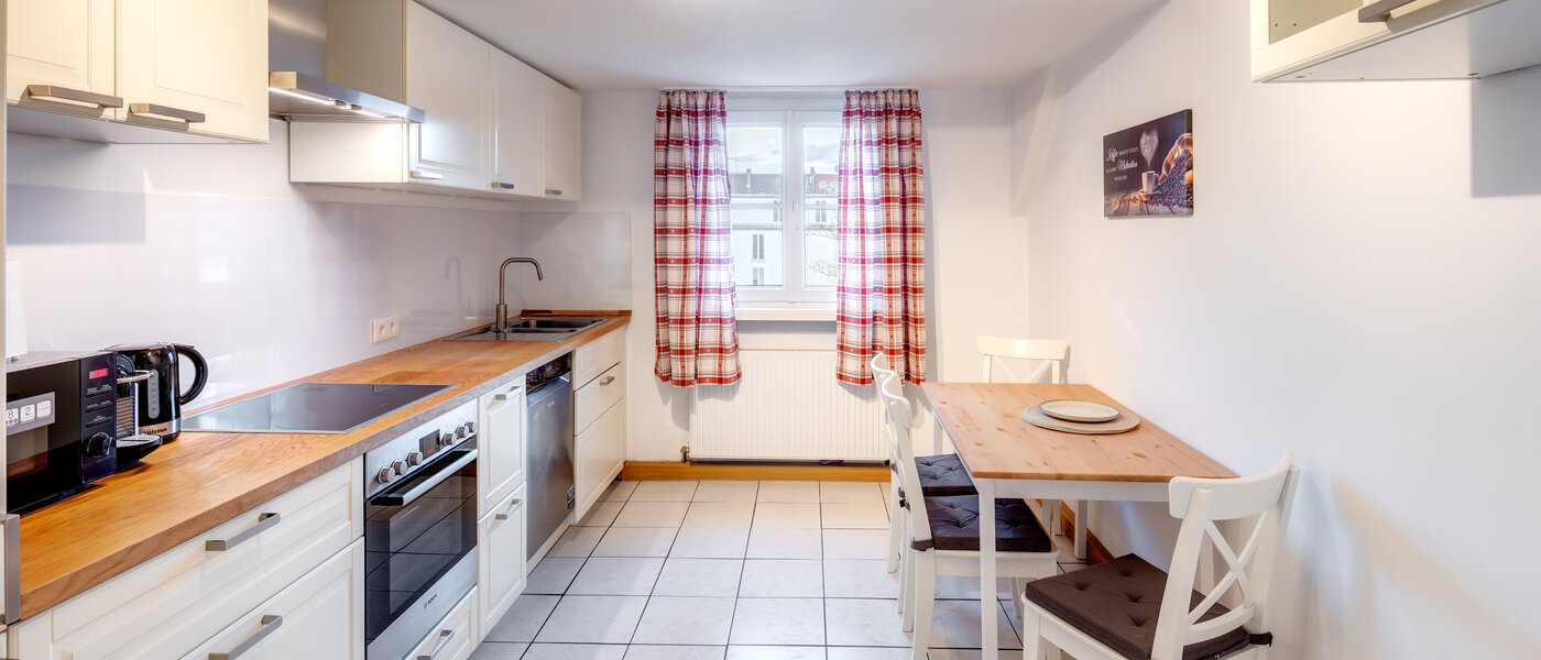 apartamento München Neuhausen 01 cocina 13780