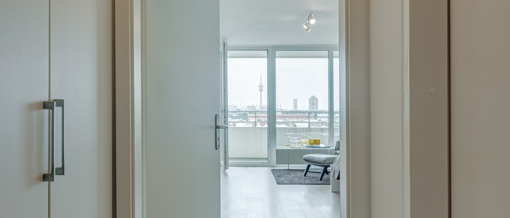 apartamento München Schwabing (rechts der Leopoldstraße) 03 pasillo 14071