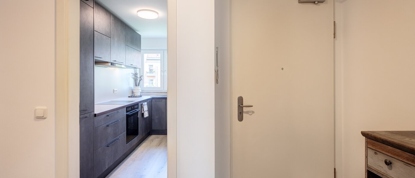 apartamento München Neuhausen 05 pasillo 14083