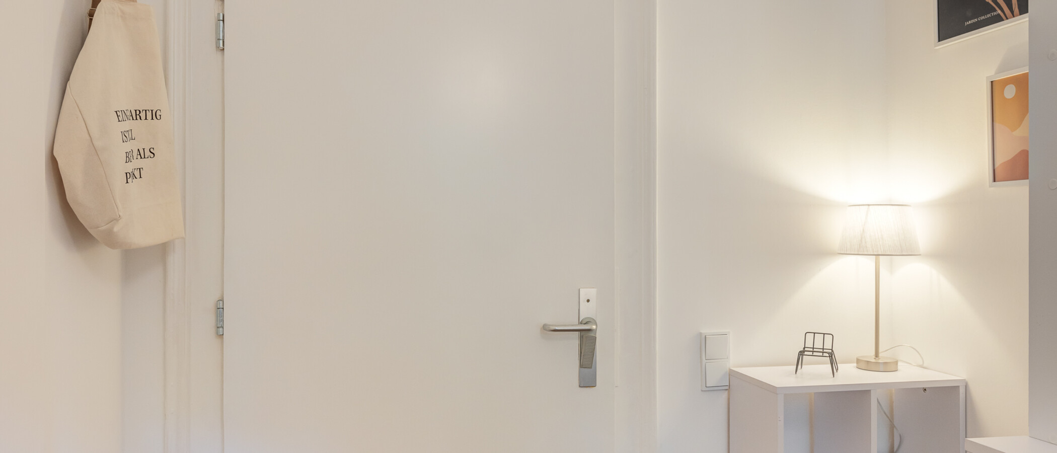apartamento München Neuhausen 01 pasillo 14110