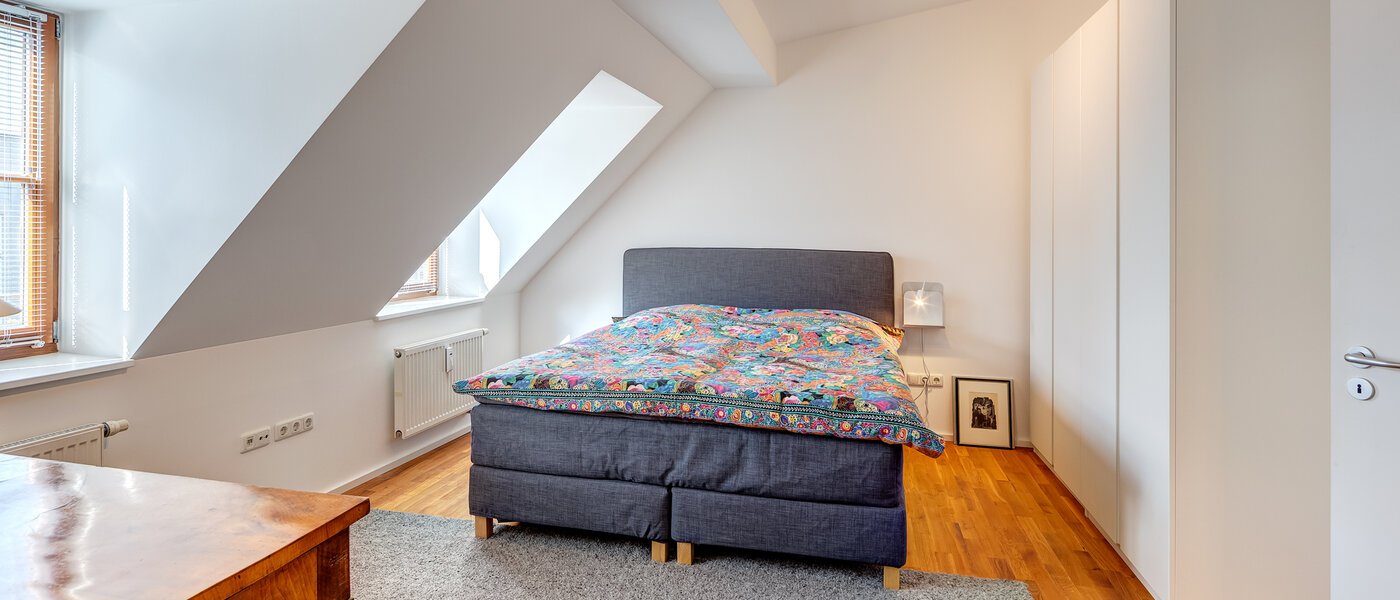 ático München Isarvorstadt 01 dormitorio 14172
