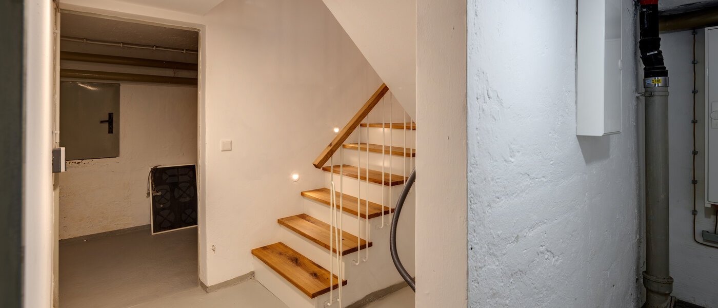 chalet adosado en el medio Gmund am Tegernsee 05 pasillo 14329