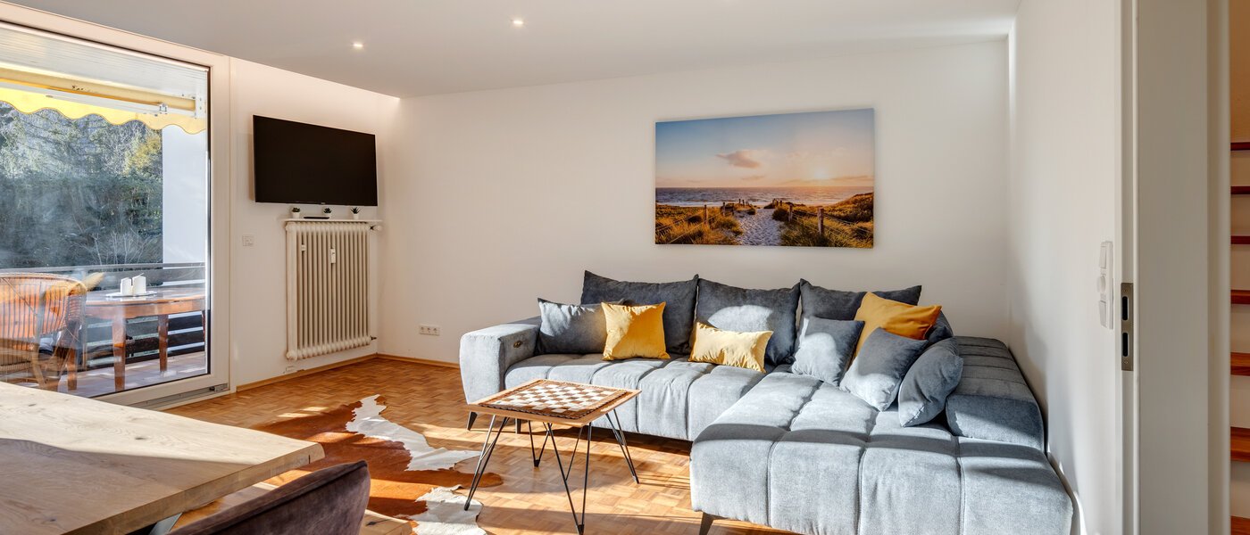 chalet adosado en el medio Gmund am Tegernsee 02 zona de día  14329