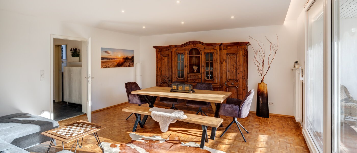 chalet adosado en el medio Gmund am Tegernsee 03 zona de día  14329