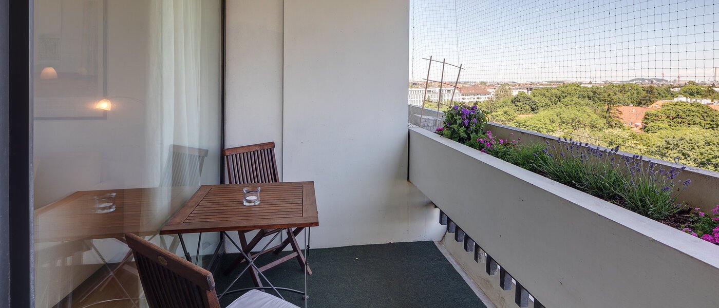 apartamento München Schwabing-Georgenschwaige 01 balcón 1439