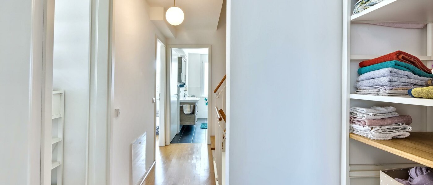 chalet adosado en esquina Karlsfeld 03 pasillo 14478