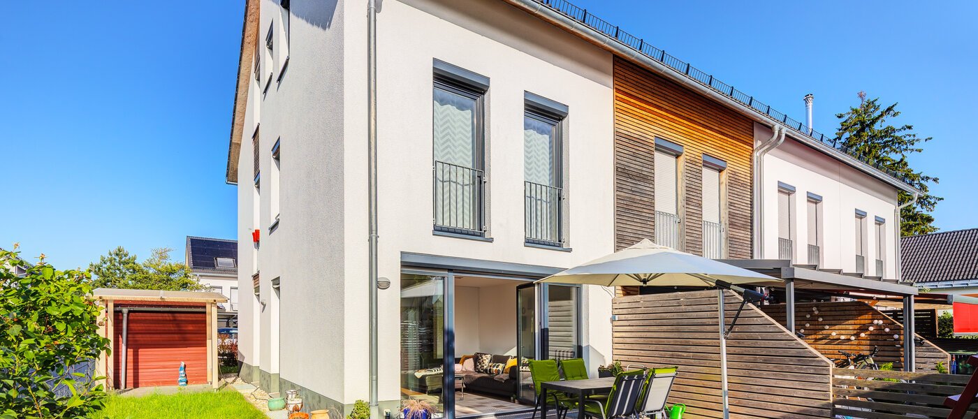 chalet adosado en esquina Karlsfeld 01 jardín 14478