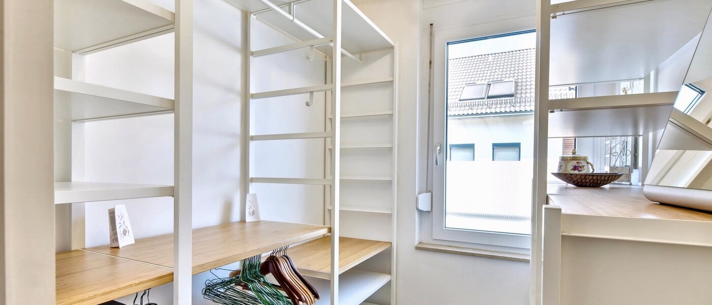 chalet adosado en esquina Karlsfeld 01 Vestidor 14478