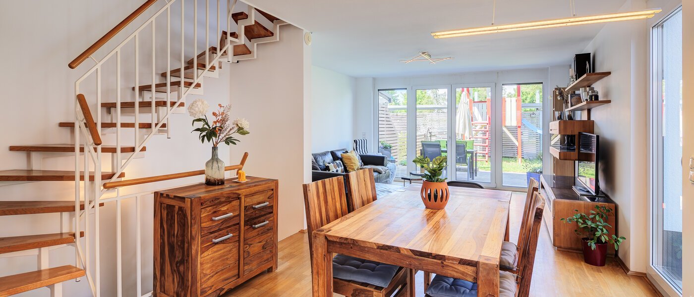 chalet adosado en esquina Karlsfeld 01 zona de día  14478