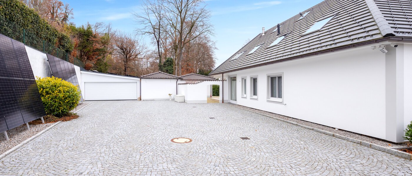 villa Starnberg 01 patio  14680