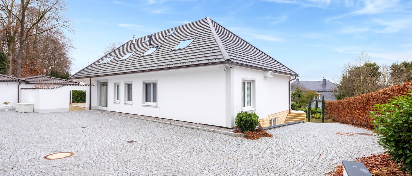 villa Starnberg 02 patio  14680