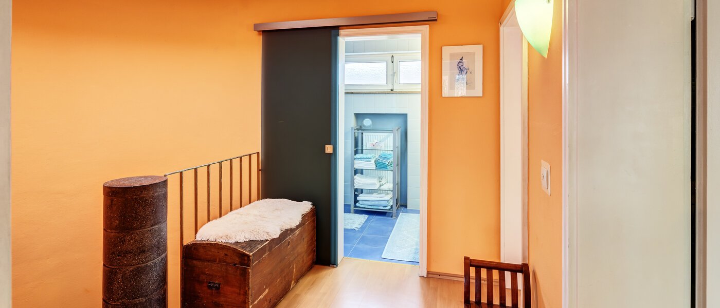 chalet adosado en esquina Unterhaching 04 pasillo 14690