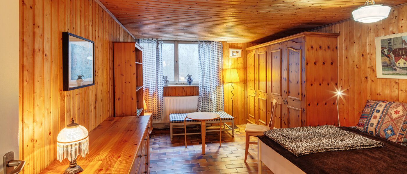 chalet adosado en esquina Unterhaching 01 cuarto adicional 14690