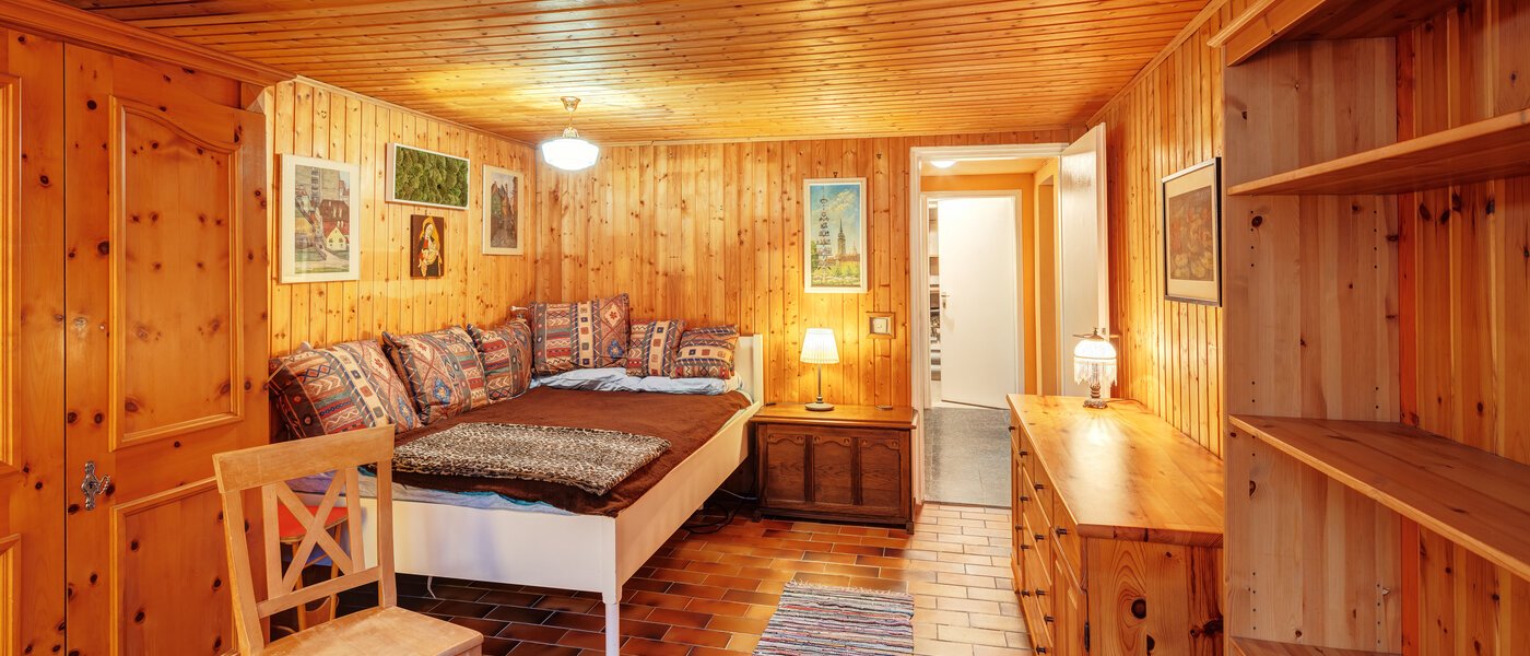 chalet adosado en esquina Unterhaching 02 cuarto adicional 14690