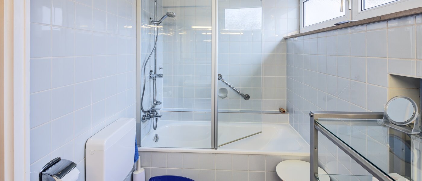 chalet adosado en esquina Unterhaching 01 1. baño 14690