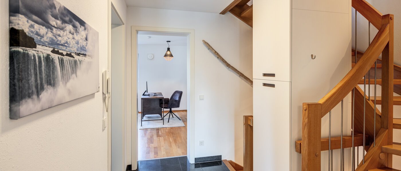 chalet adosado en esquina München Untermenzing 03 pasillo 14723