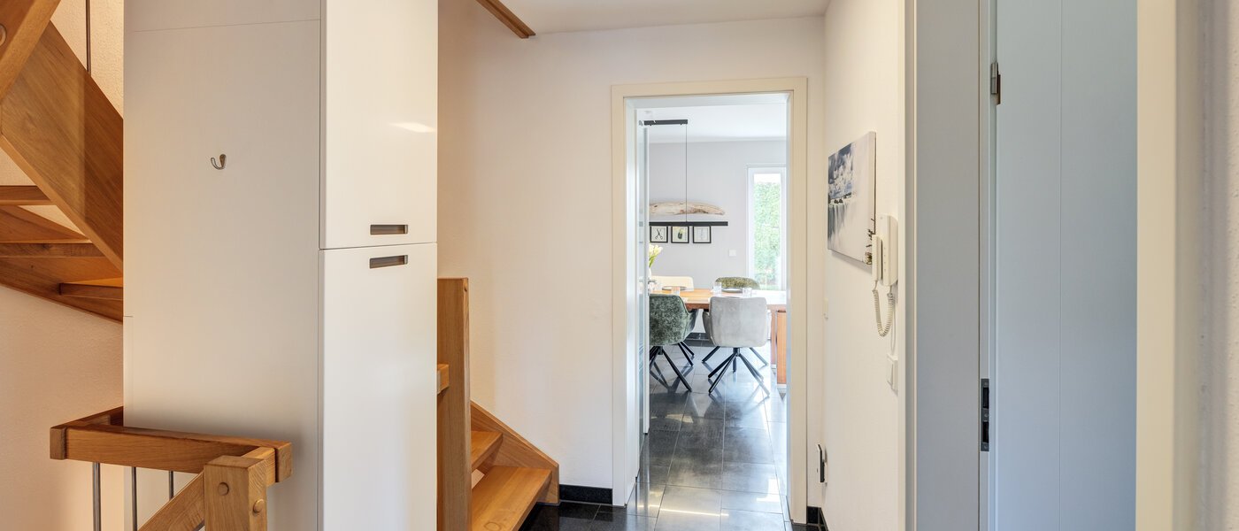 chalet adosado en esquina München Untermenzing 04 pasillo 14723