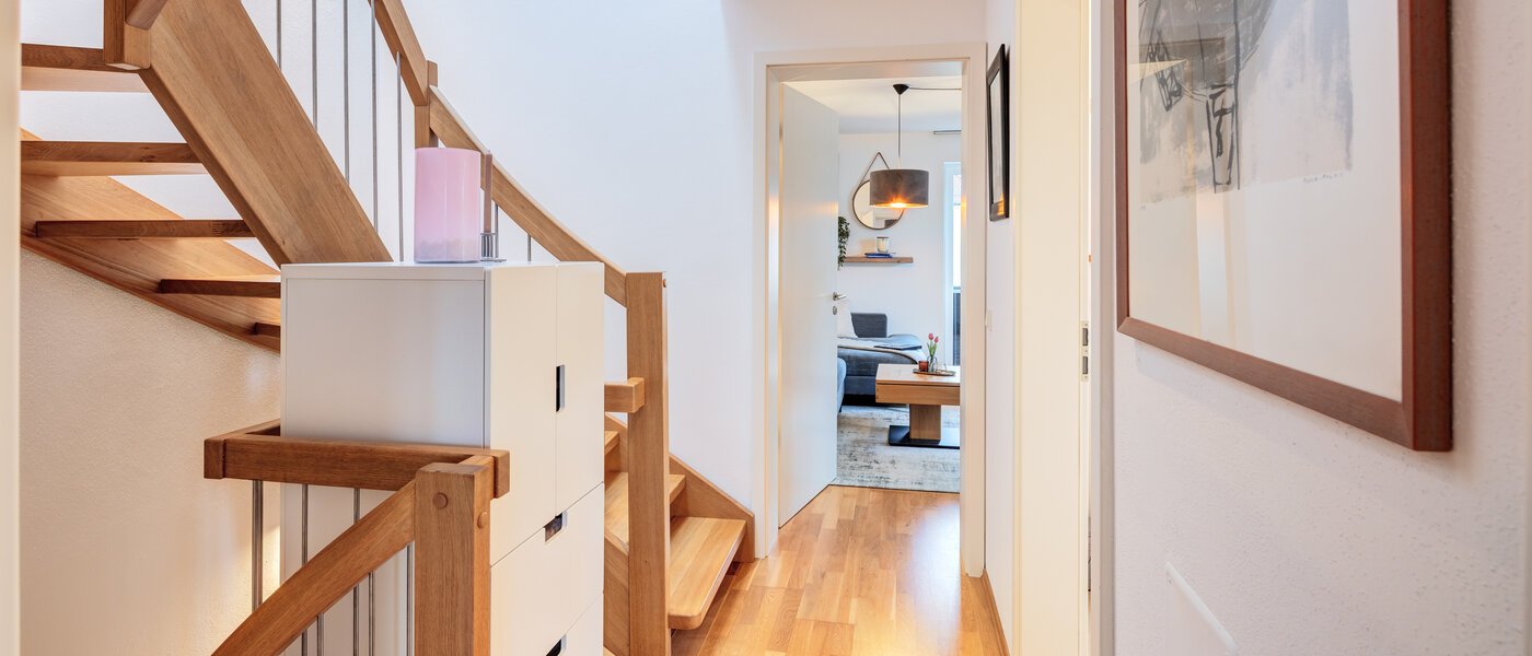 chalet adosado en esquina München Untermenzing 06 pasillo 14723