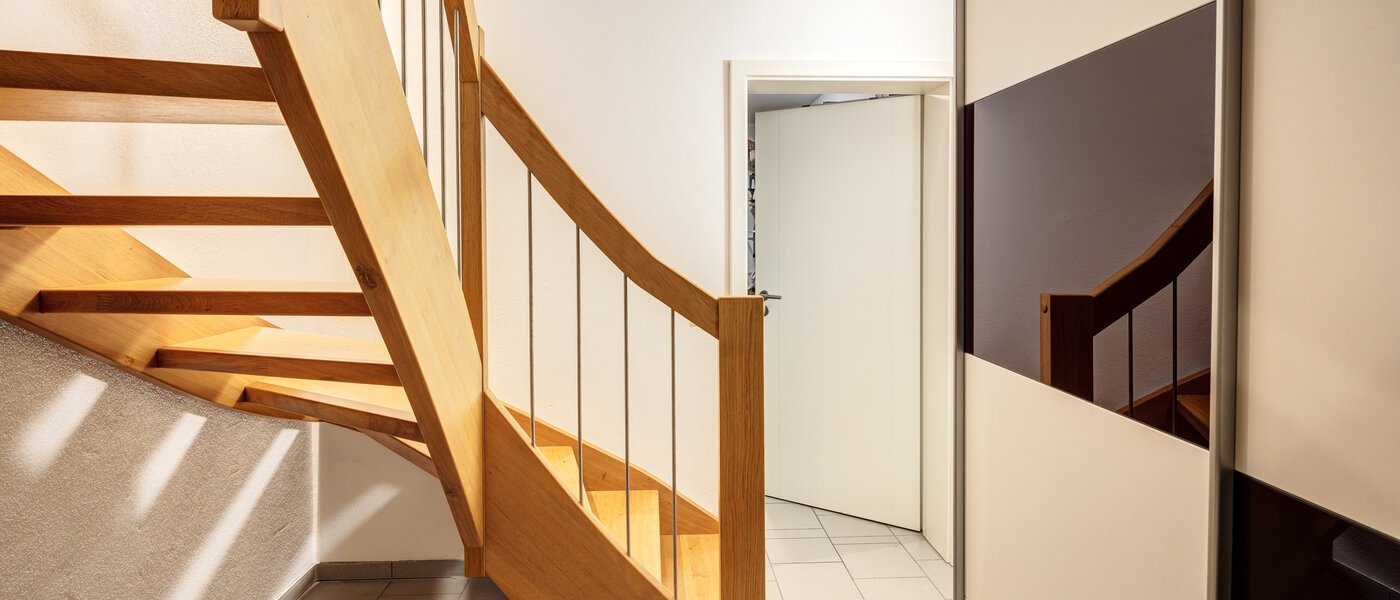 chalet adosado en esquina München Untermenzing 09 pasillo 14723