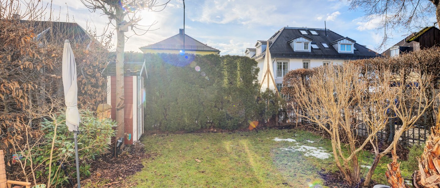chalet adosado en esquina München Untermenzing 02 jardín 14723