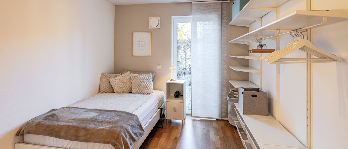 chalet adosado en esquina München Untermenzing 01 2. dormitorio 14723