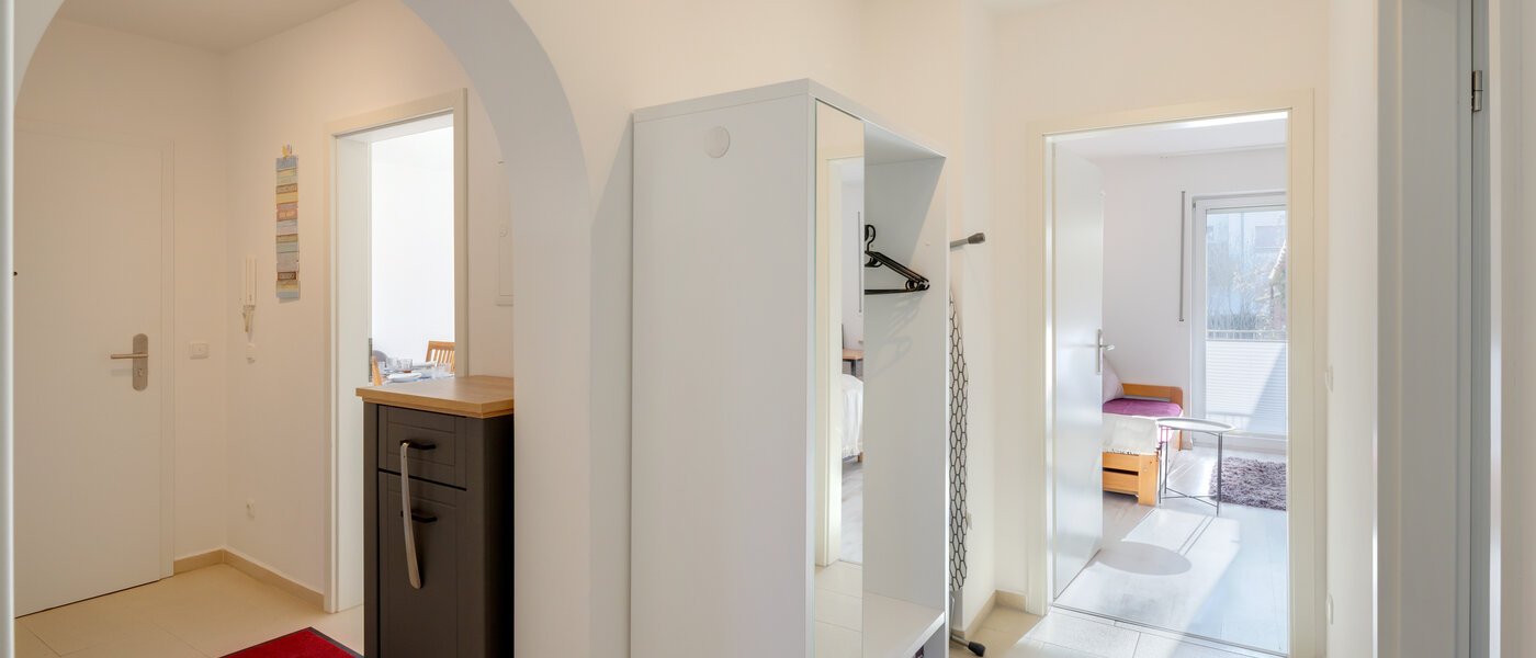 apartamento Gröbenzell 02 pasillo 14744