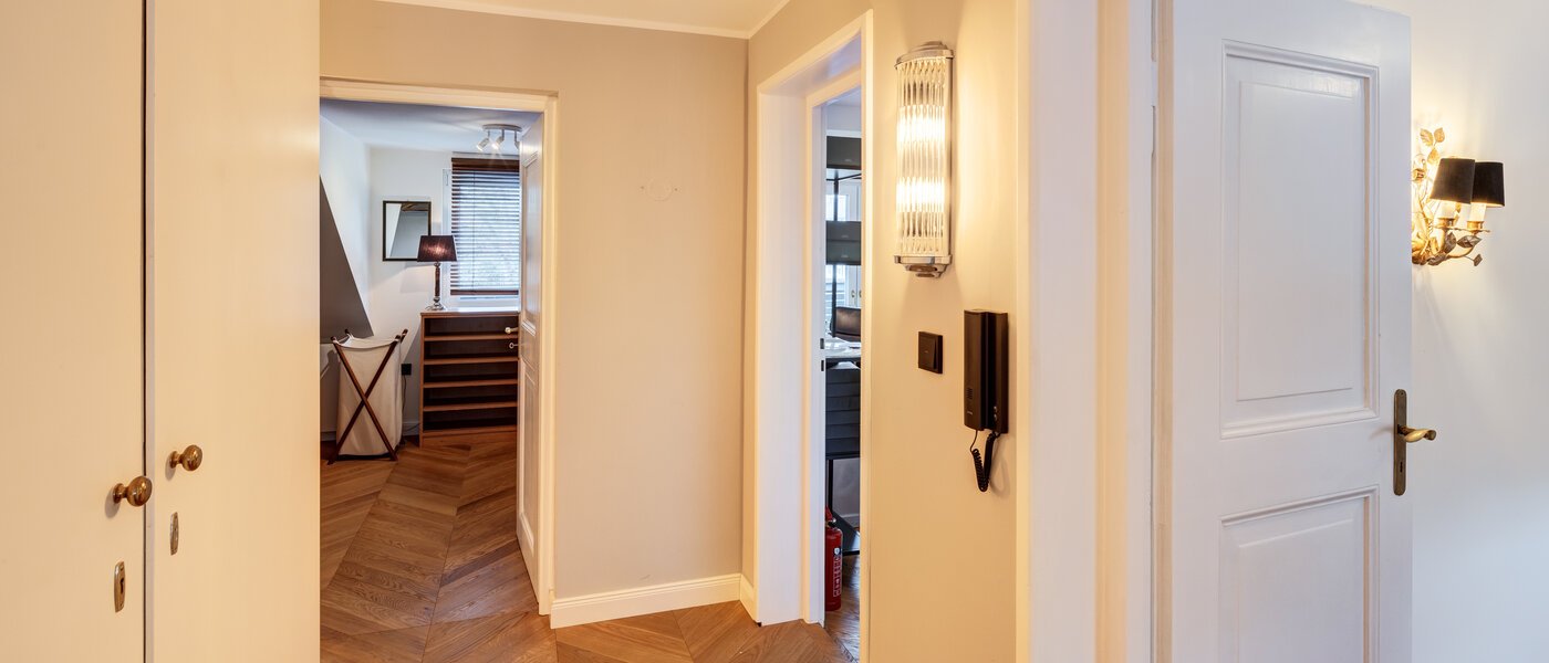 chalet adosado München Schwabing 09 pasillo 14779