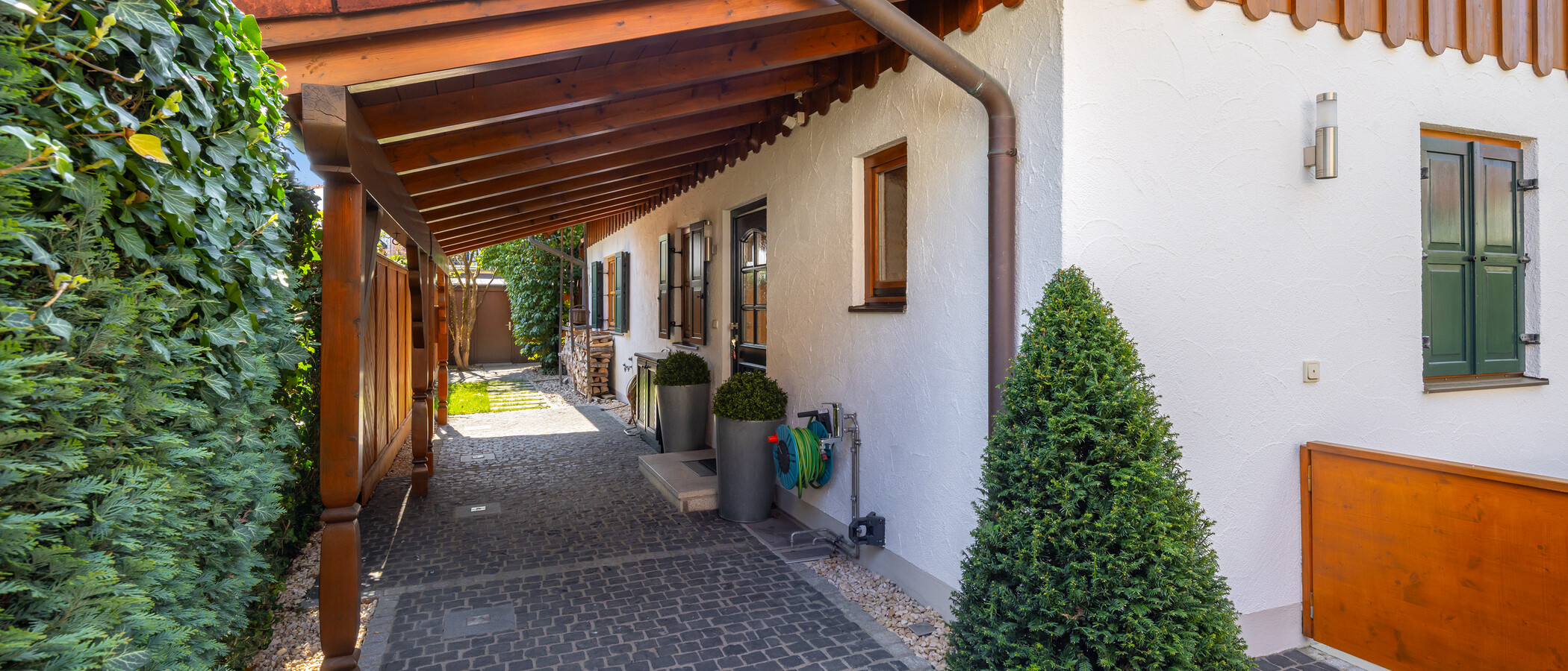 casa unifamiliar München Obersendling 02 camino de acceso 14826