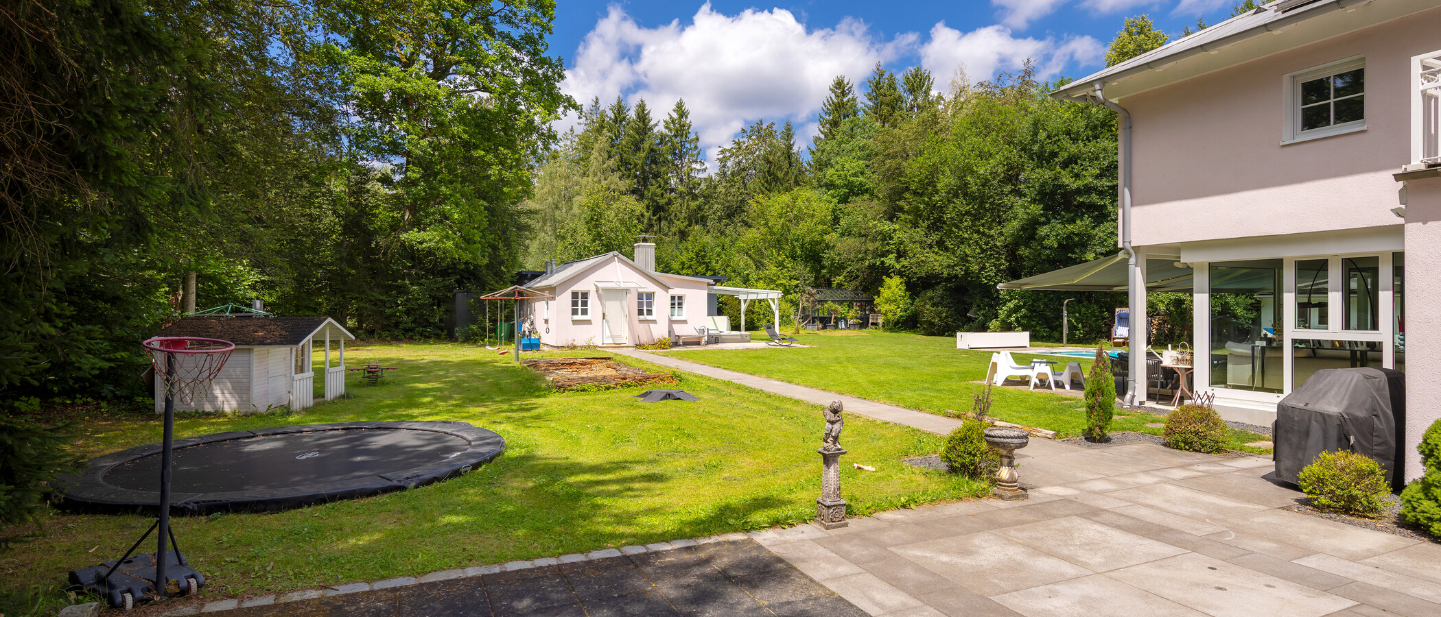 villa Oberhaching 02 jardín 14925
