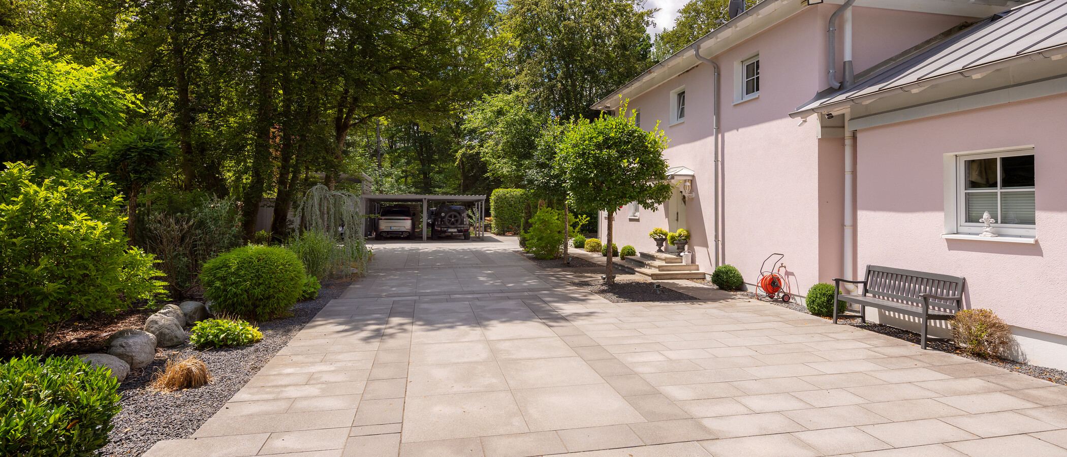 villa Oberhaching 03 Entrada al patio 14925