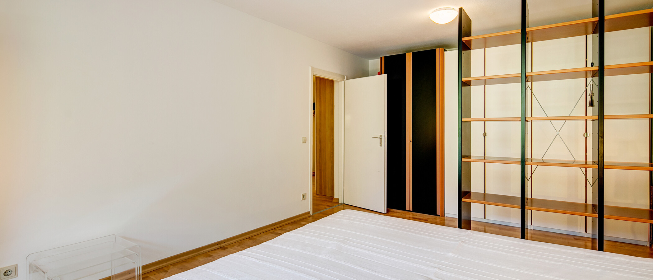 apartamento München Schwabing-Nord (zw. Belgrad- & Leopoldstraße) 04 dormitorio 1675