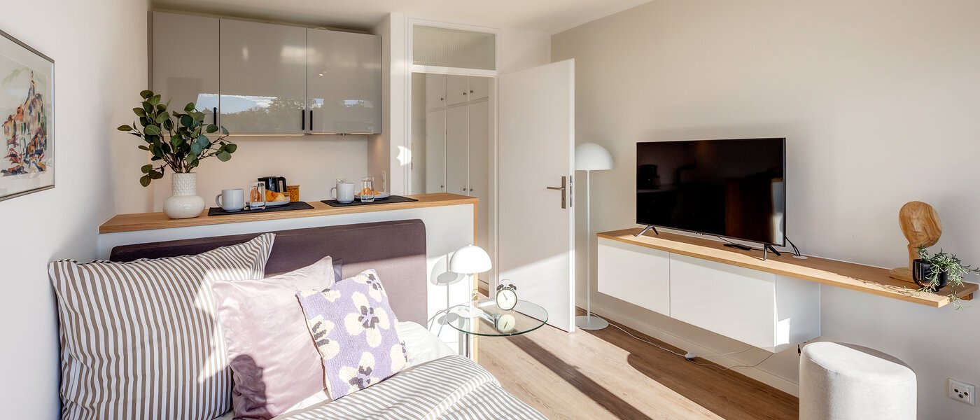 apartamento München Schwabing-Nord (zw. Leopoldstraße & Englischen Garten) 02 zona de día  2242