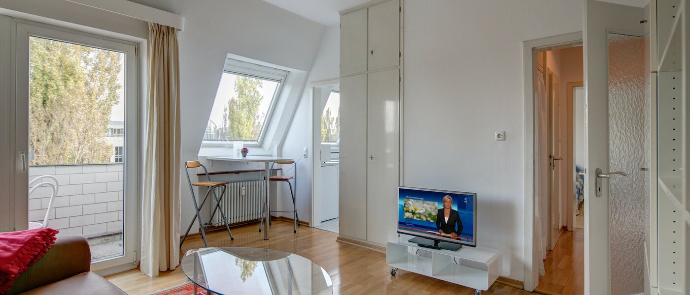 apartamento München Schwabing (rechts der Leopoldstraße) 04 salón 2486