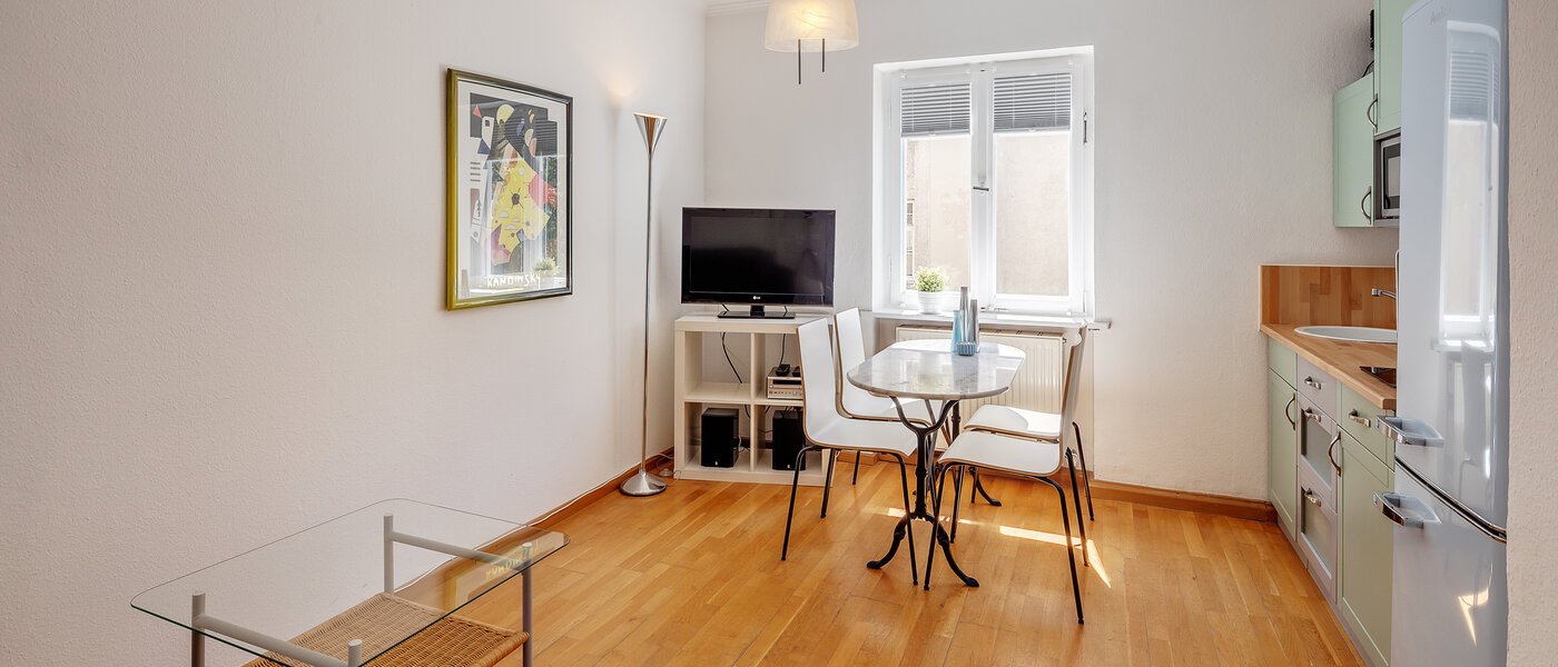 apartamento München Schwabing-West (rund um den Hohenzollernplatz) 02 zona de día  2568